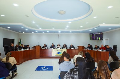 CÂMARA DE FAZENDA RIO GRANDE APROVA PRIORIDADE NA MATRÍCULA E NA TRANSFERÊNCIA PARA FILHOS DE MULHERES VÍTIMAS DE VIOLÊNCIA DOMÉSTICA E FAMILIAR