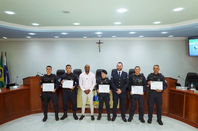 GUARDAS MUNICIPAIS RECEBEM MOÇÃO DE APLAUSOS NA CÂMARA DE FAZENDA RIO GRANDE