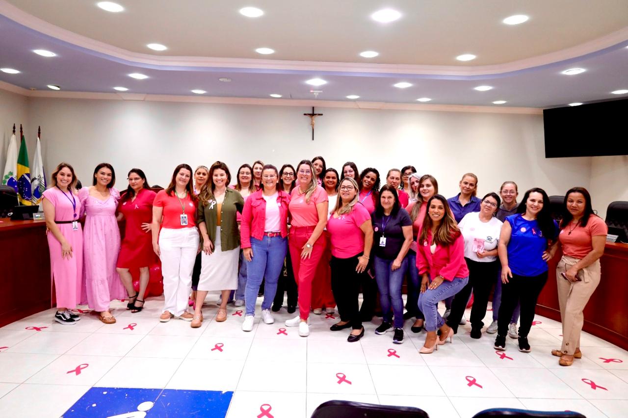 OUTUBRO ROSA: CÂMARA DE FAZENDA RIO GRANDE REALIZA PALESTRAS PARA SERVIDORAS