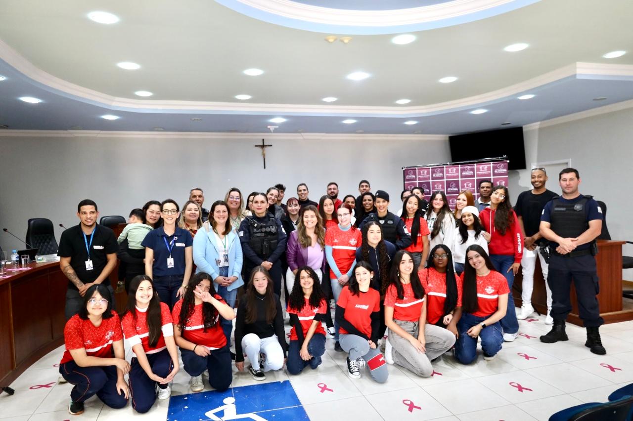 OUTUBRO ROSA: PROCURADORIA ESPECIAL DA MULHER DE FAZENDA RIO GRANDE PROMOVE EVENTO NA CÂMARA 