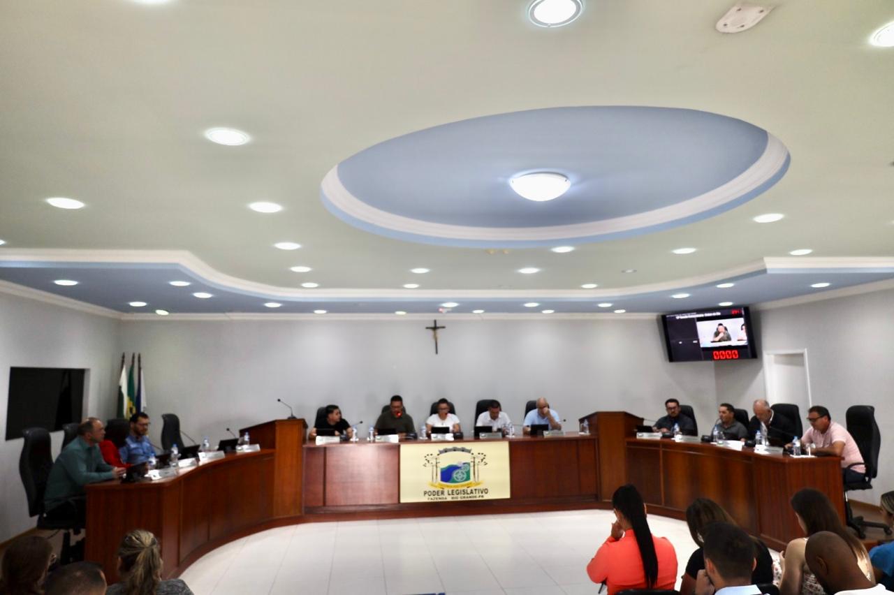 VEREADORES DE FAZENDA RIO GRANDE APROVAM 22 PROJETOS DE LEI
